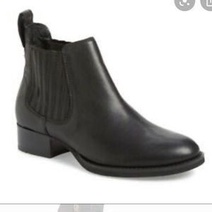 Ariat weekender boot slip on black boot